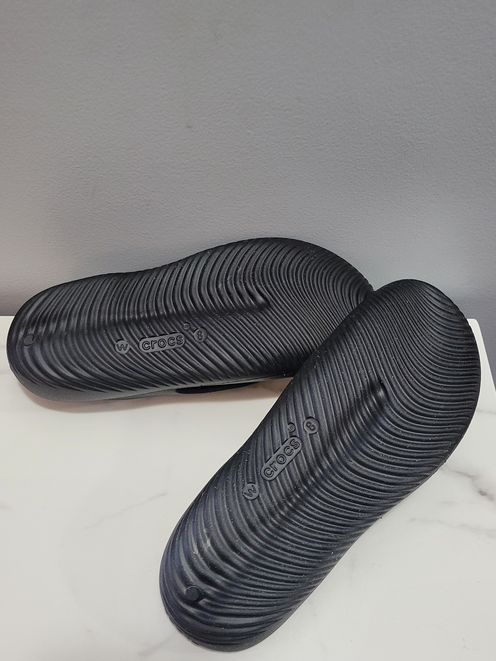 Crocs Black Slip-On Footbed Sandals Size 8 - Picture 5 of 5
